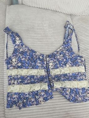 Free People Floral Top With A Flair